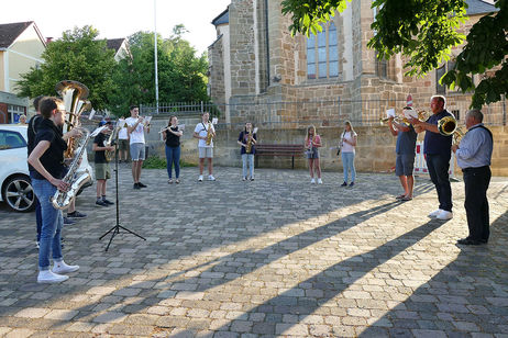 Traditionelles Kirchturmblasen der Naumburger Stadtkapelle mit ihrem Jugendorchester